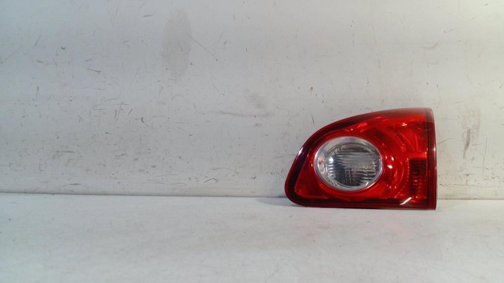 Achterlicht kofferdeksel achterklep rechts Nissan Qashqai, Onderdelen@venauto.nl, Van der Ven Autorecycling B.V., Gebruikt, Ettenseweg 76, 4706 PB Roosendaal, The Netherlands