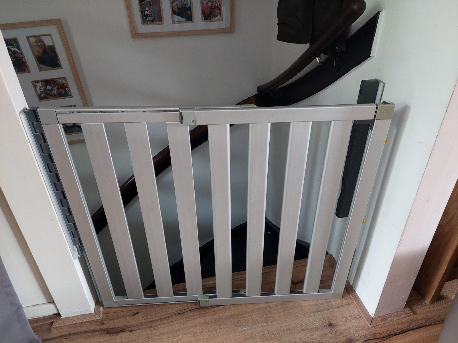 Nûby oprolhekje - Veiligheidspoortje voor kinderen, Gebruikt, Oprolhekje, Ophalen of Verzenden, 115 cm of meer