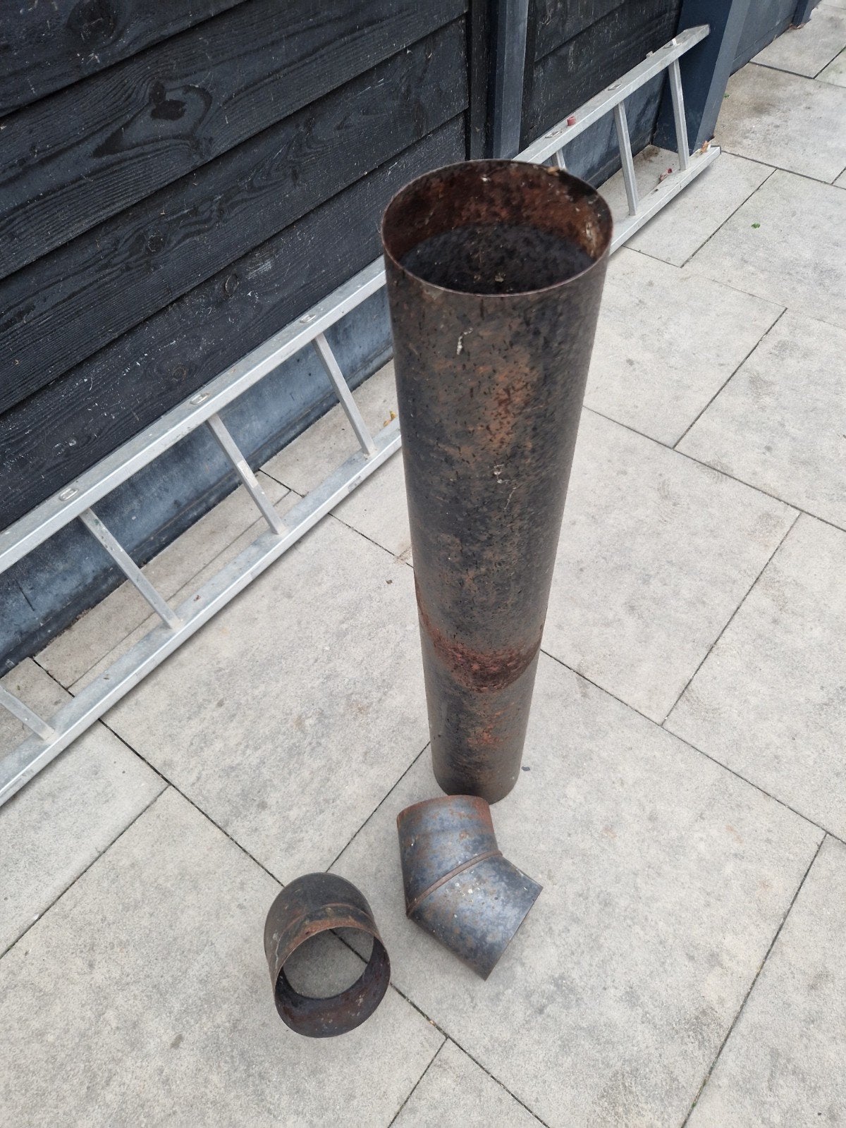 Enkelwandige schoorsteenpijp 1m, Ø150mm met kap en beugel, Ophalen of Verzenden, Gebruikt, Hout, Houtkachel