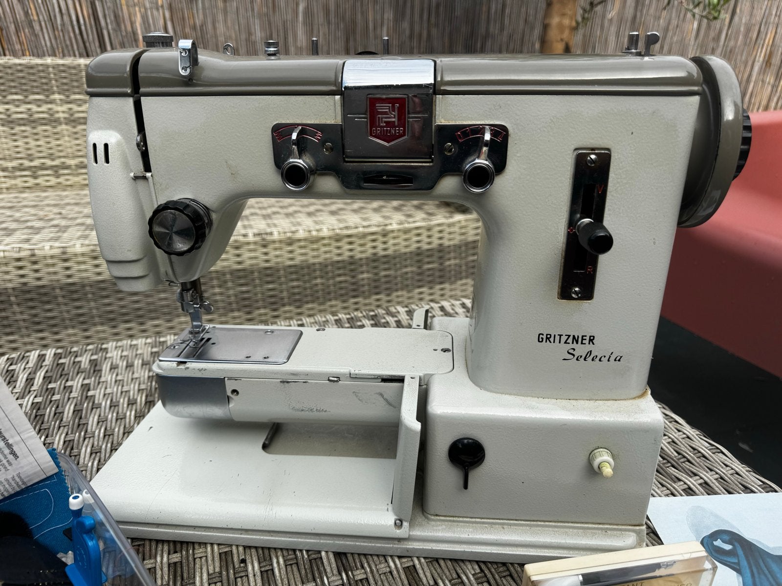 Gritzner Selecta Naaimachine met extra klosjes en naalden, Ophalen of Verzenden, Gebruikt, Naaimachine, Overige merken