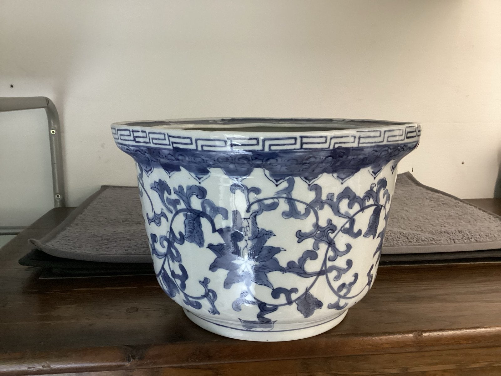 Antieke Chinese Blauw-Witte Porseleinen Bloempot, Ophalen of Verzenden