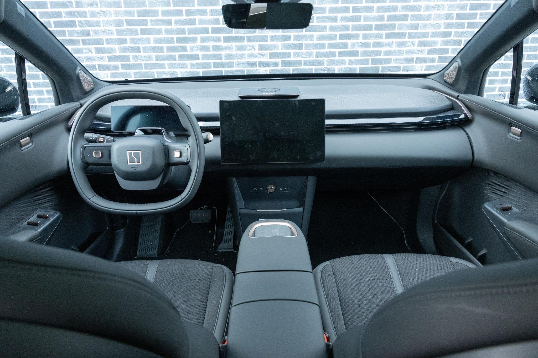 ZEEKR X RWD Long Range 69 kWh | Trekhaak | Warmtepomp | Pano, Auto's, Gebruikt, Zwart, Zwart, Origineel Nederlands