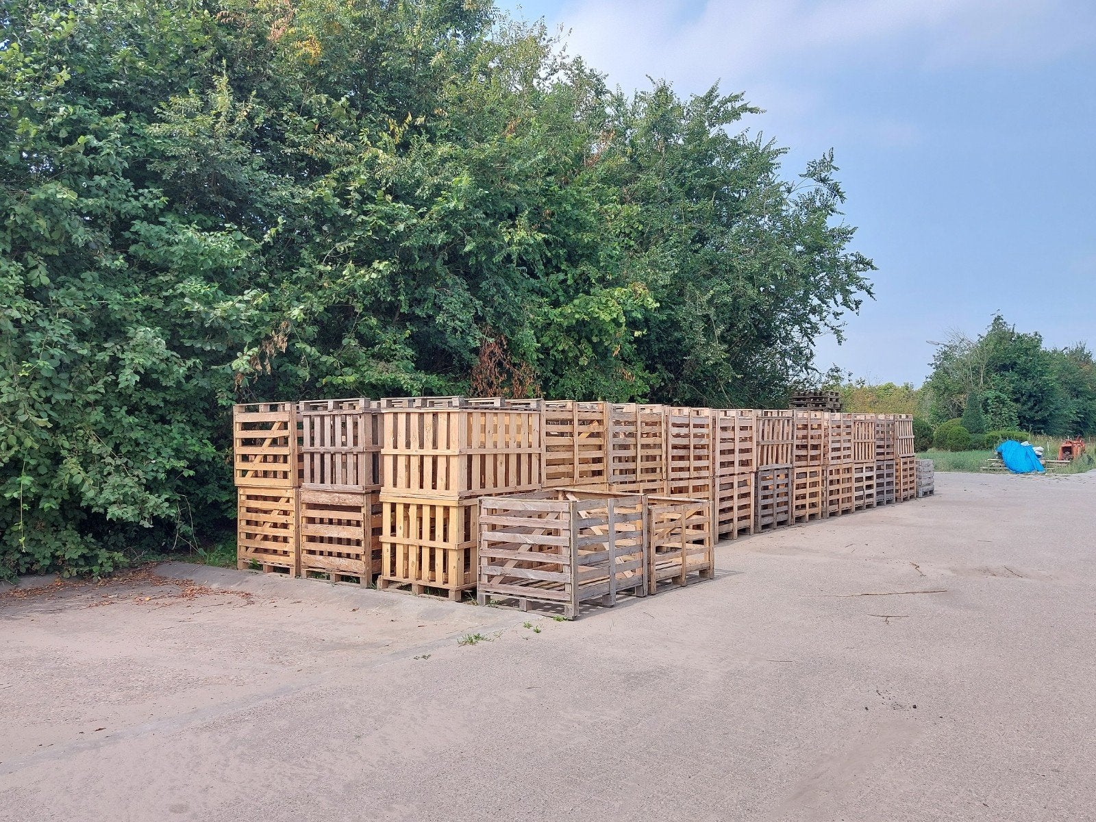 Houten kisten bijv voor opslag, Ophalen