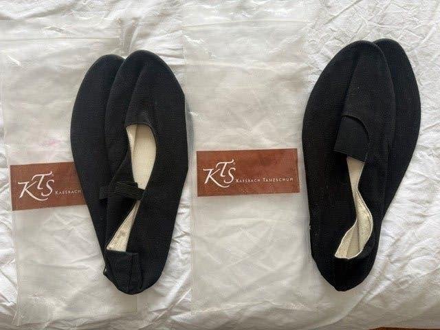 Te Koop: 2 paar Euritmie-schoenen van KTS, Zwart, Maat 36 t/m 42, Ophalen of Verzenden, Zo goed als nieuw