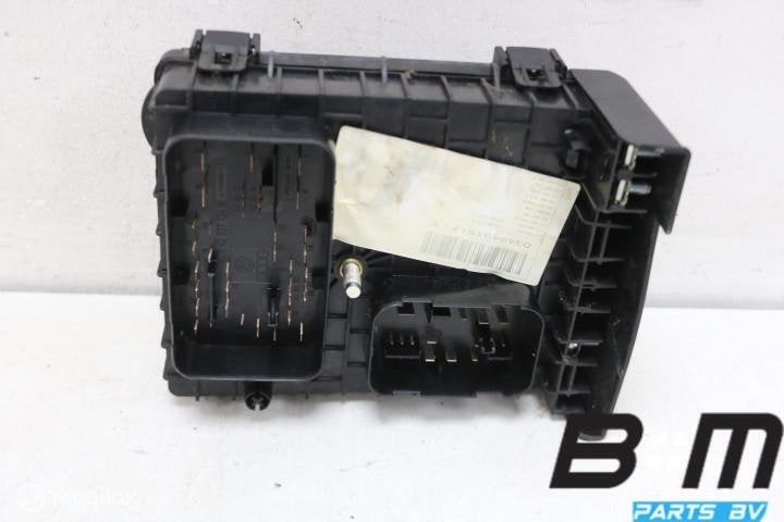 Zekeringkast VW Touran 1T 1K0937124H, Gebruikt