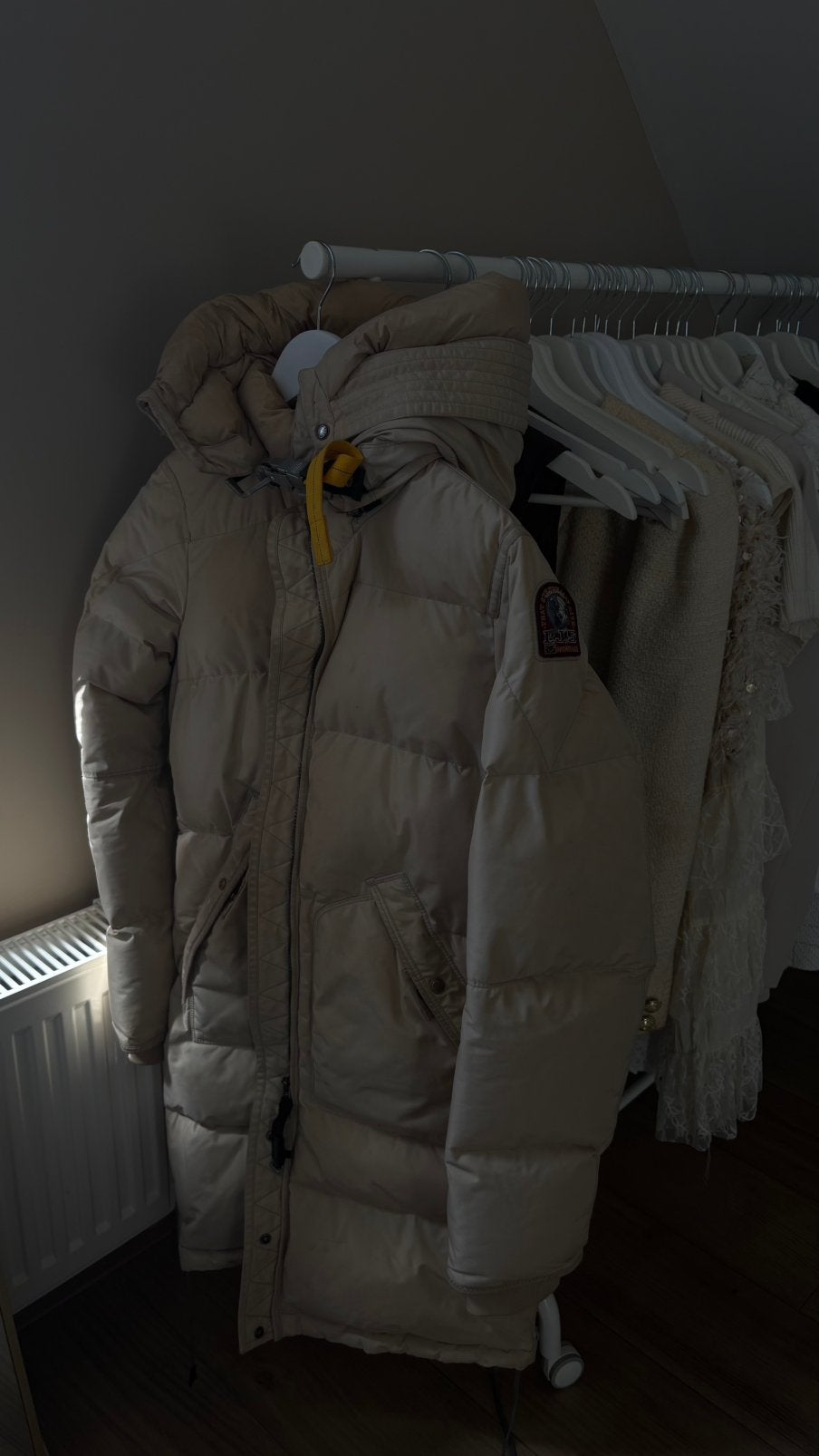 Parajumer long bear Beige Bieden, Kleding | Dames, Ophalen of Verzenden, Gedragen, Maat 38/40 (M), Beige