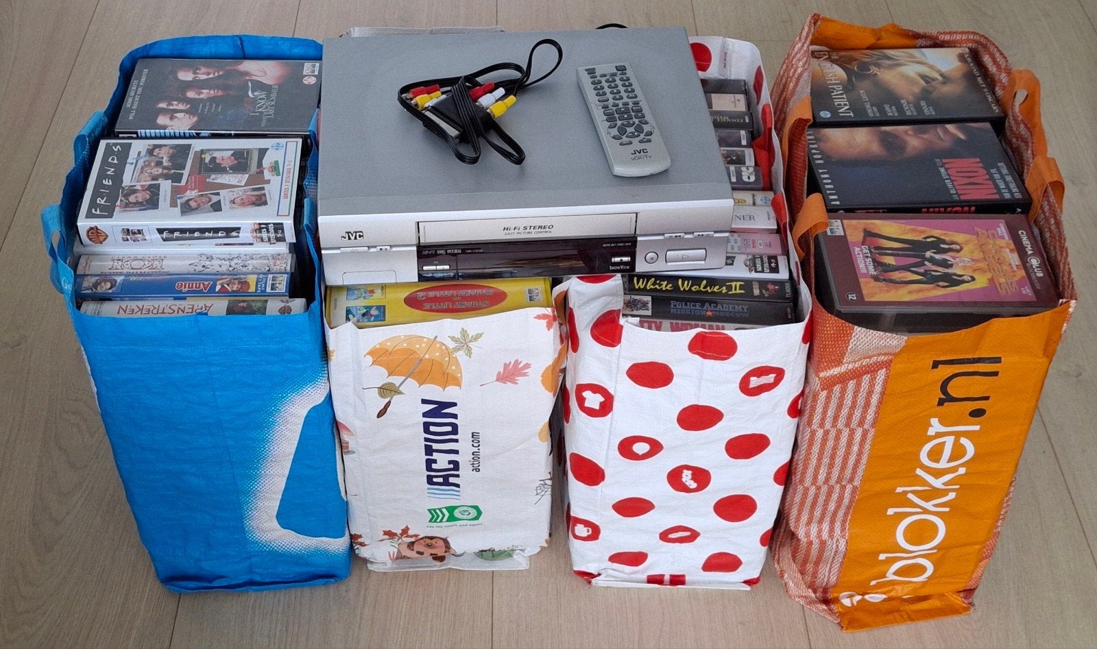 JVC VHS-videorecorder + 160 videobanden, Ophalen, Gebruikt, Alle leeftijden, Overige genres