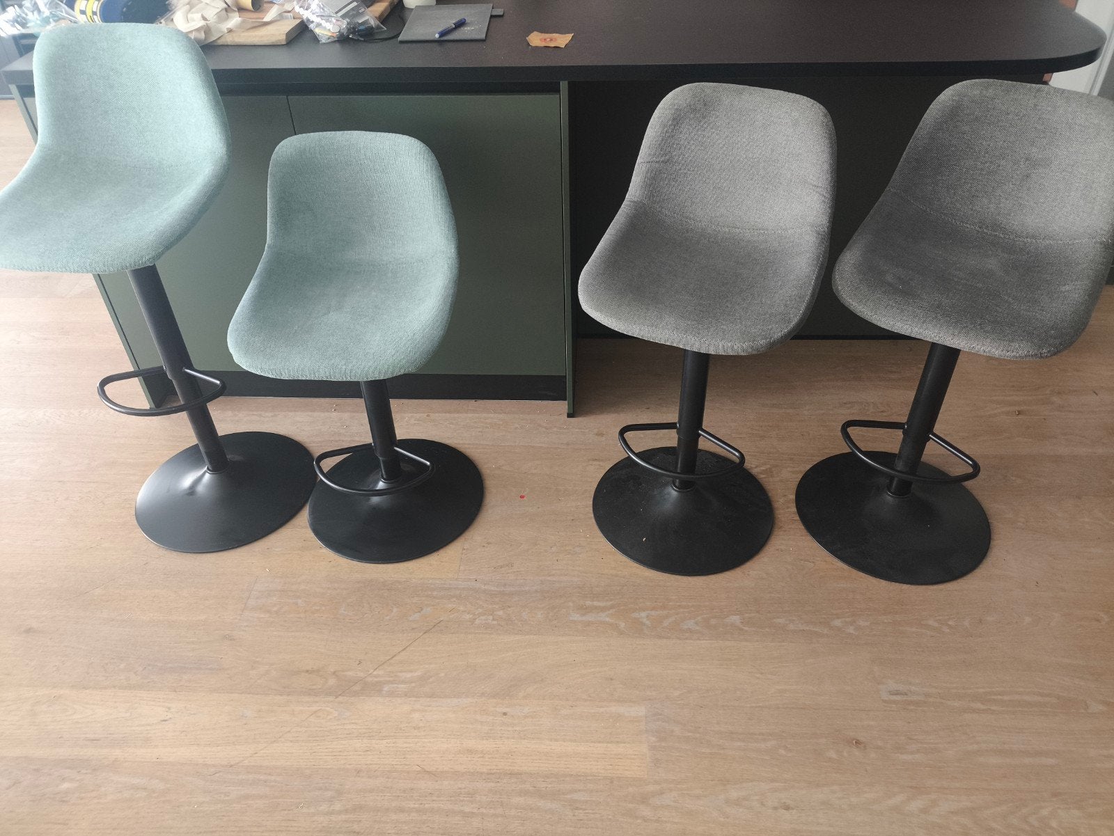 Barkrukken Kwantum/Leen Bakker - Per stuk of per 2, Huis en Inrichting, Barkrukken, Ophalen, Gebruikt, In hoogte verstelbaar, 90 cm of meer