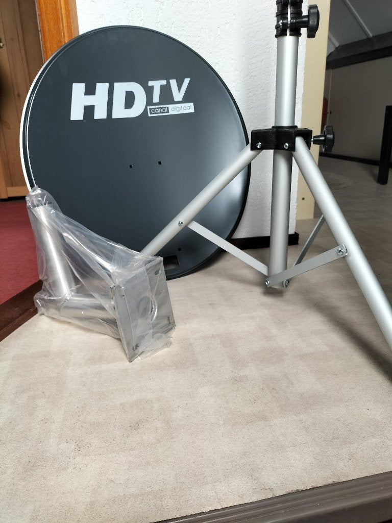 Schotelantenne, Audio, Tv en Foto, Schotelantennes, Ophalen, Zo goed als nieuw, (Schotel)antenne, Overige merken