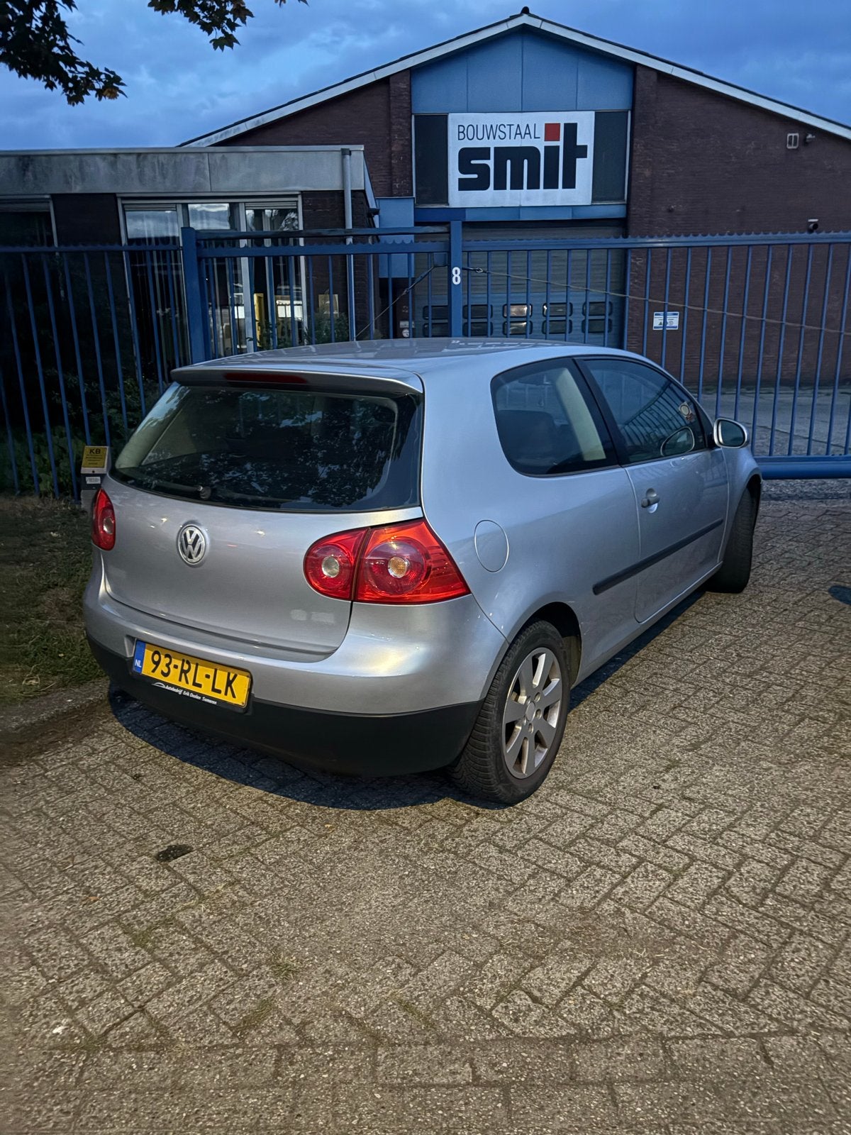 Volkswagen Golf 1.6 16V FSI 85KW 3D 2005 Grijs, Voorwielaandrijving, 15 km/l, 4 cilinders, 620 kg