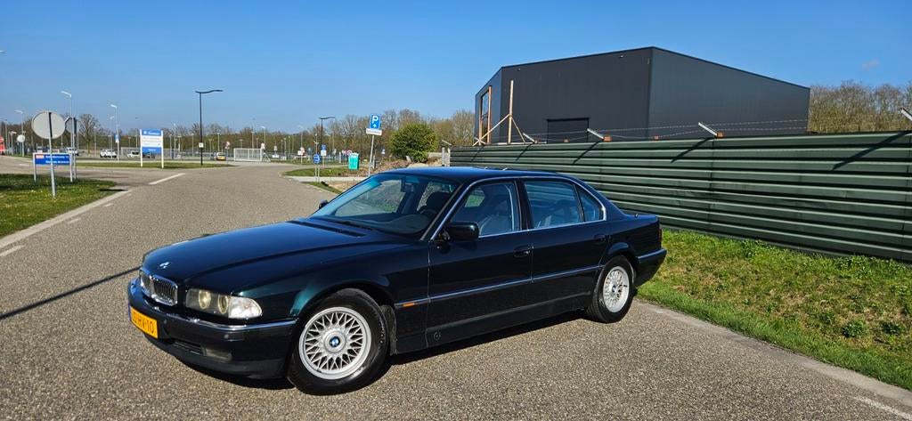 BMW 750IL 2e eigenaar, origineel NL OXFORD GRÜN, Automaat, Achterwielaandrijving, 2175 kg, Particulier