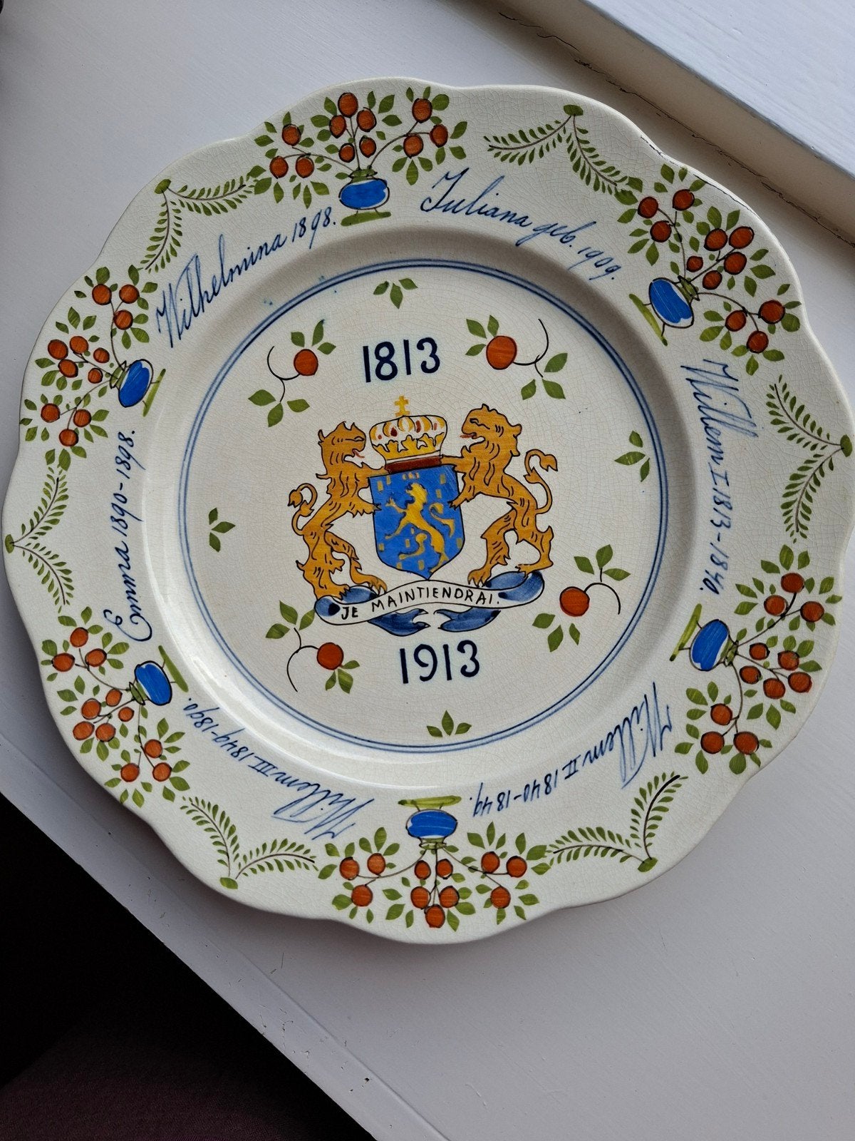 Gedenkbord 1813-1913 Oranjehuis Gouda Plateelbakkerij, Antiek en Kunst, Antiek | Wandborden en Tegels, Ophalen
