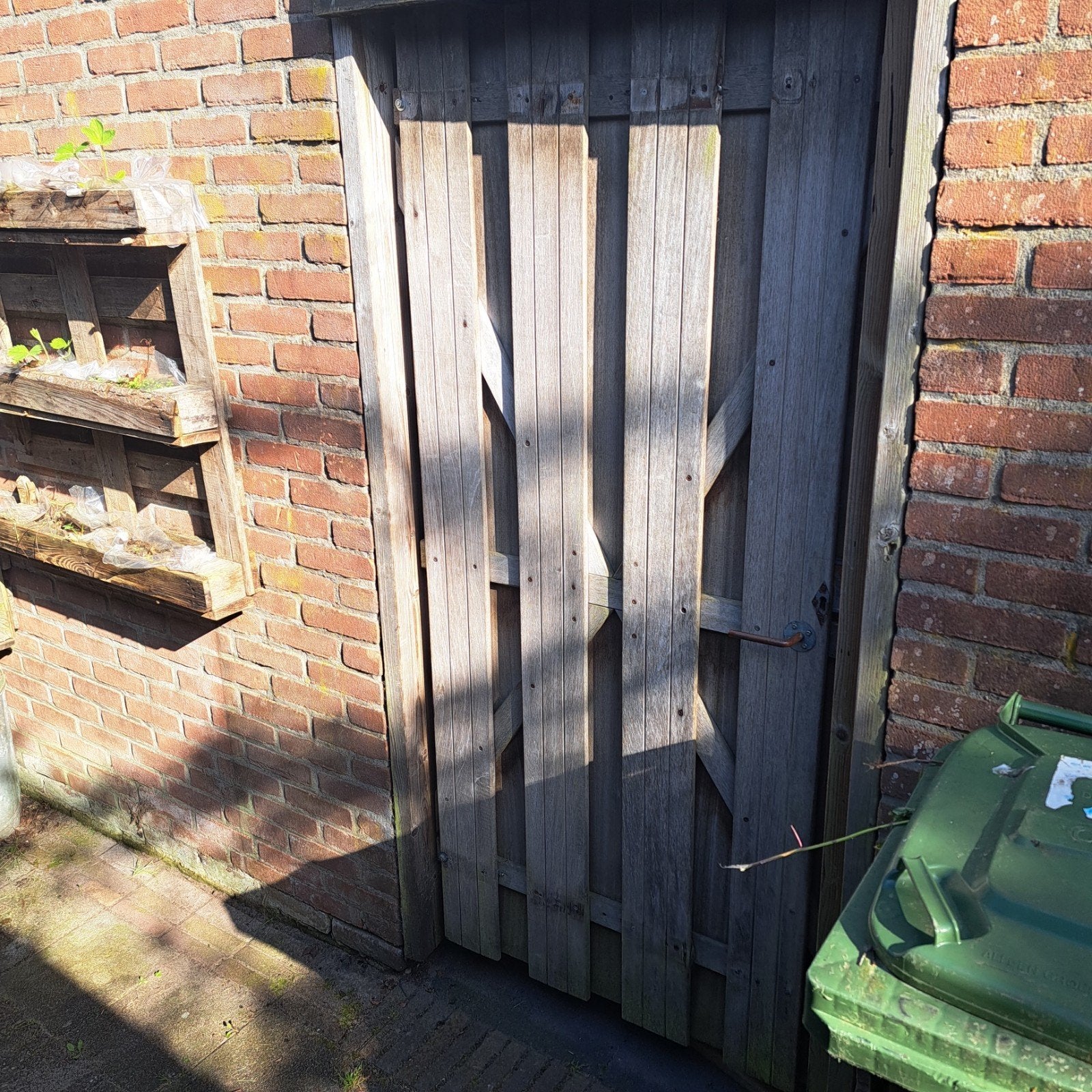 Tuinhouten deur poort 179 x 87 cm met slot na 17juli ophalen, Tuin en Terras, Schuttingen, Ophalen, Hout, Minder dan 3 meter, 1 tot 2 meter