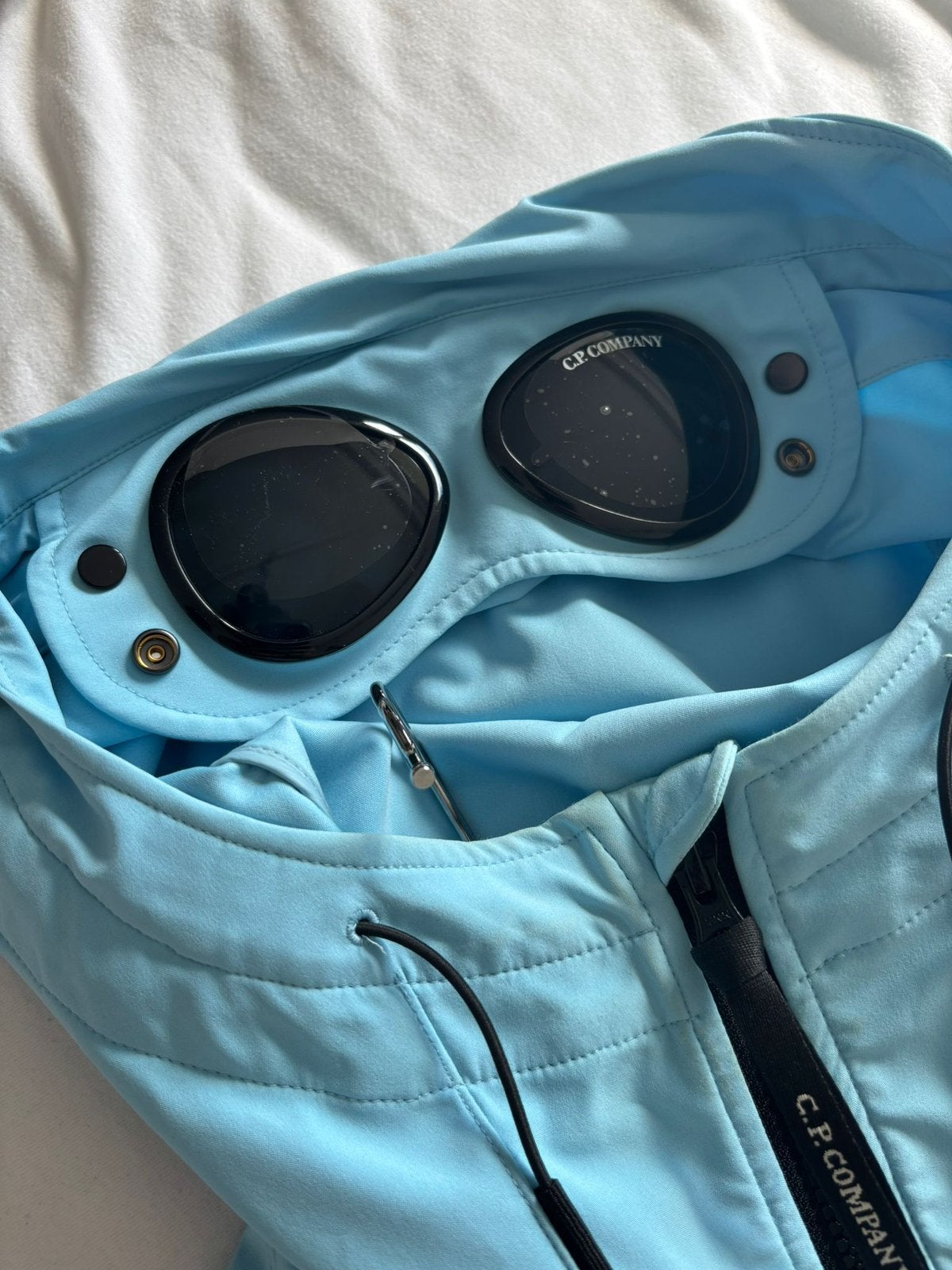 C.P. Company Shell-R Goggle Jacket lichtblauw – maat 54 ZGAN, Kleding | Heren, Ophalen of Verzenden, Zo goed als nieuw