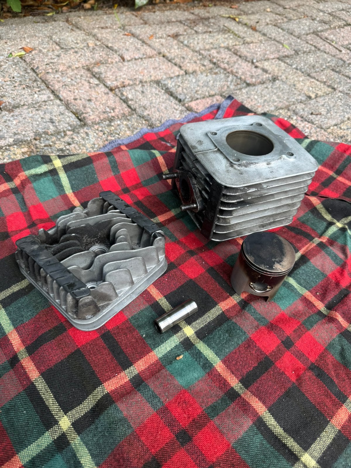 Cilinderset Piaggio 2 takt 125cc ac, Fietsen en Brommers, Ophalen of Verzenden, Gebruikt, Uitlaat, Piaggio