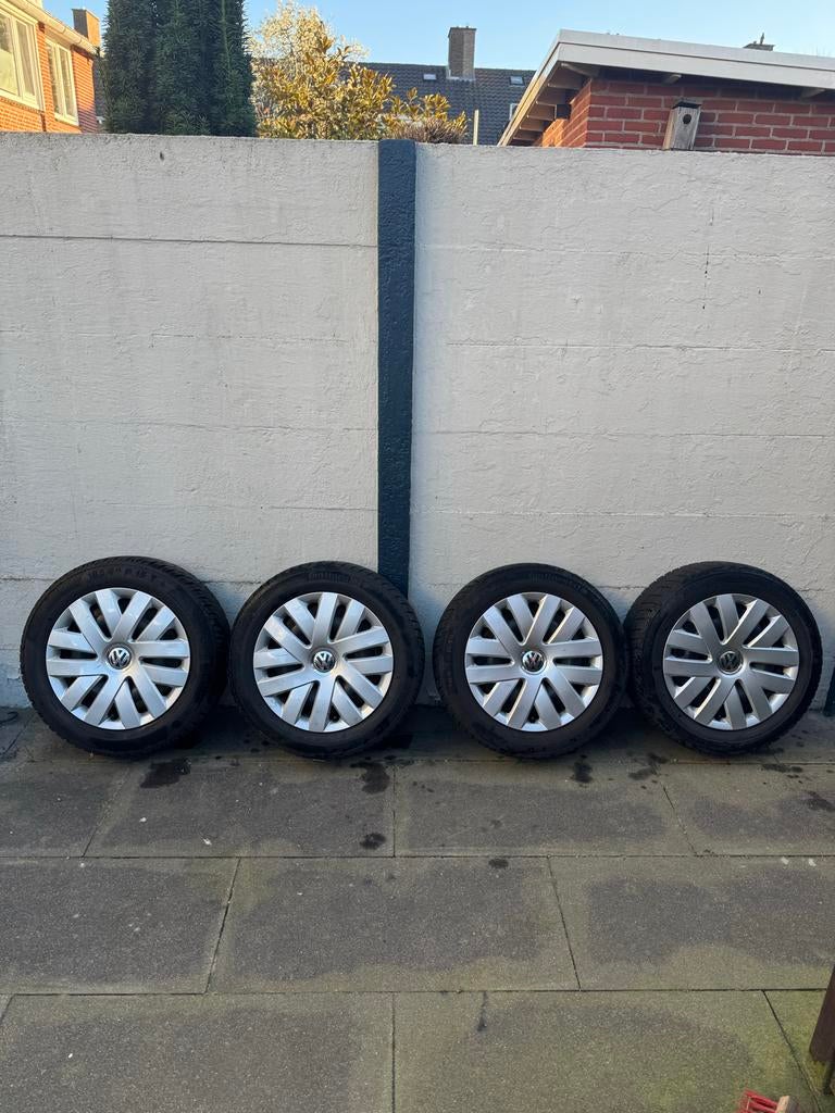 VW Stalen Velgen met Continental Winterbanden 185/60 R15, Ophalen, Gebruikt