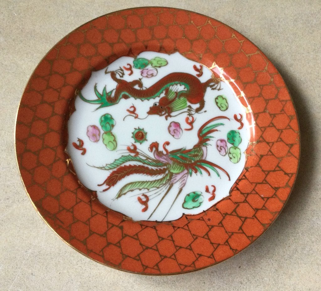 Chinees bord decor draak en Phoenix met goudaccenten gemerkt, Antiek en Kunst, Verzenden