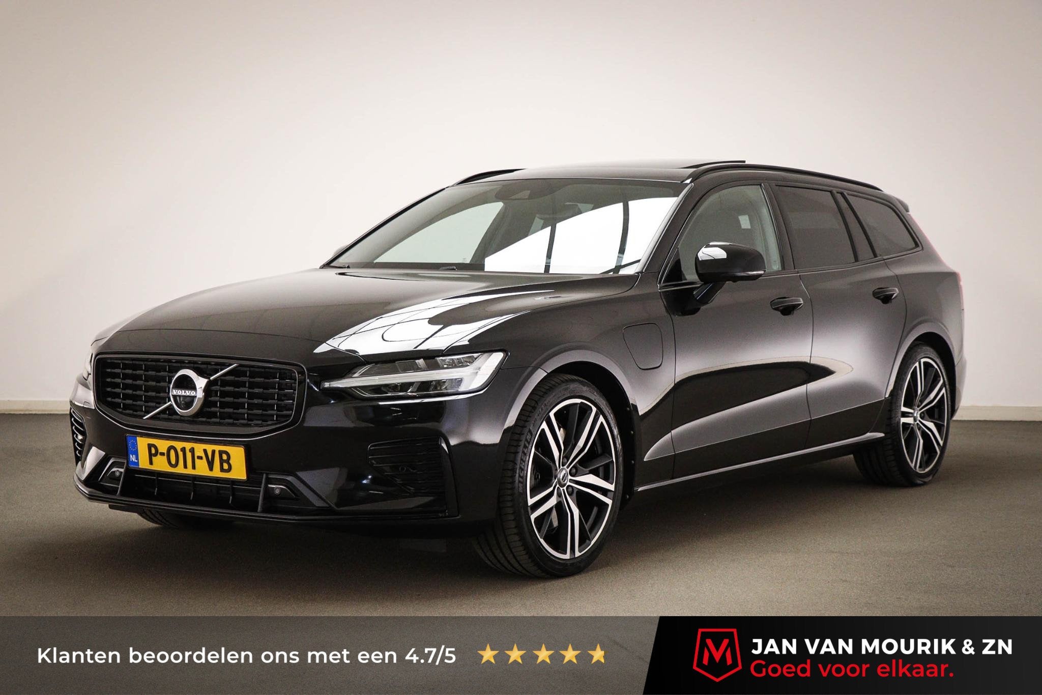 Volvo V60 2.0 T8 Recharge AWD R-Design | LOUNGE / CLIMATE PR, Auto's, Gebruikt, Euro 6, 4 cilinders, Leder en Stof