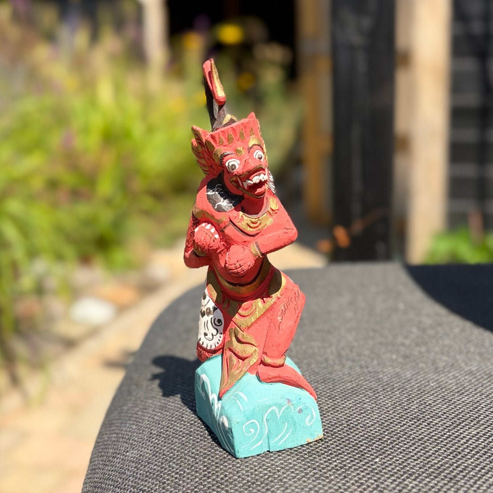 Balinees houten beeld van een demon of mythologisch figuur, Hout, Ophalen of Verzenden, Indonesië, Rood
