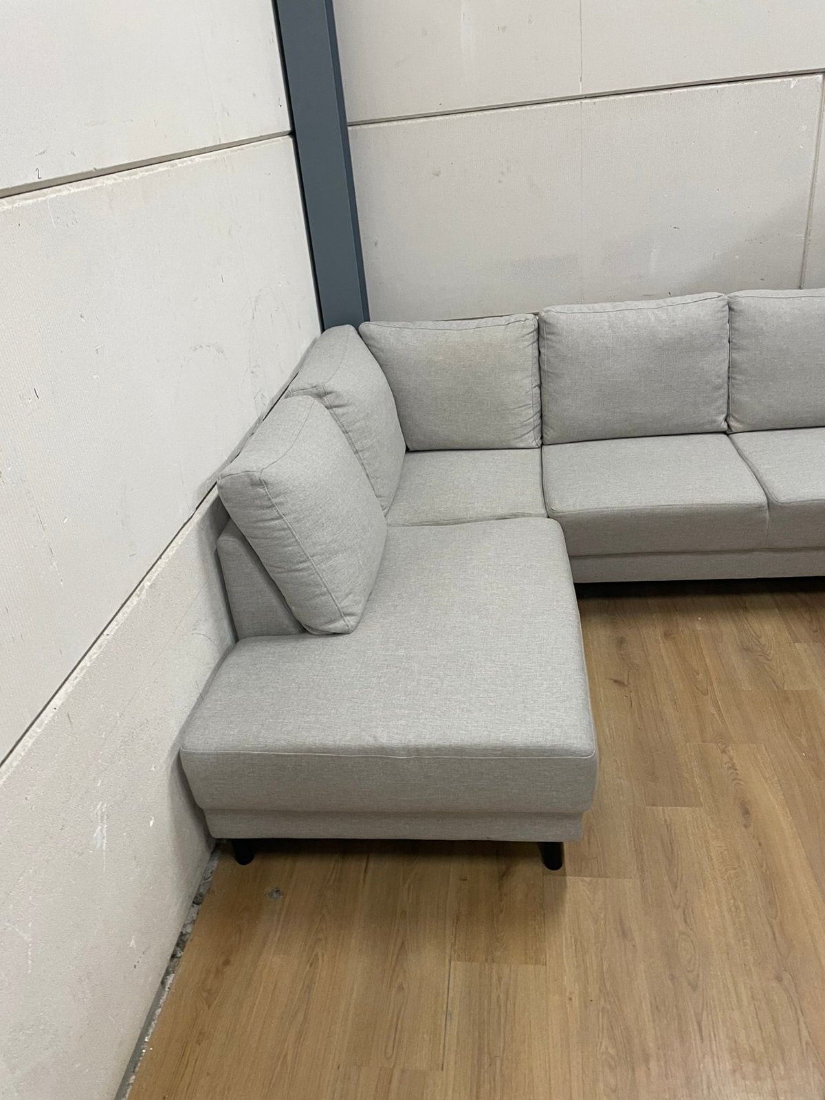 Mooie luxe licht grijze hoekbank - GEREINIGD!!!, Huis en Inrichting, Banken | Bankstellen, Ophalen, Luxe, Hoekbank, 300 cm of meer
