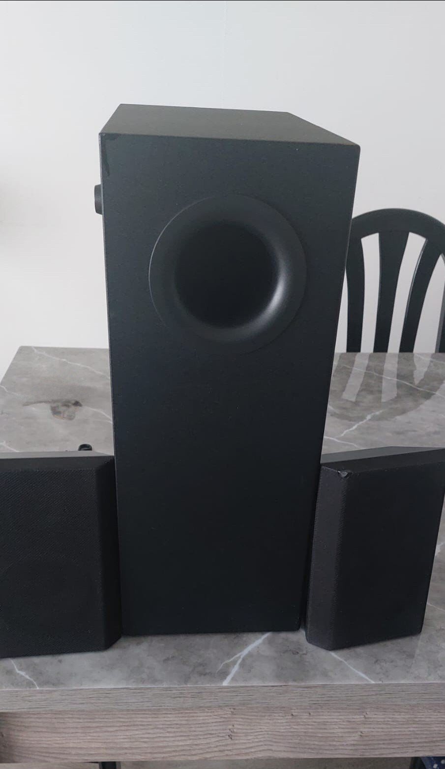 Jamo speakers + woofer