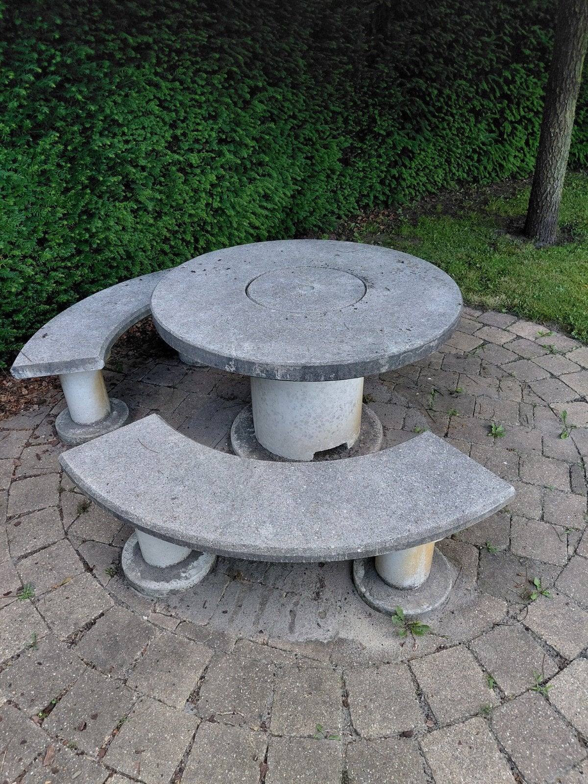 Betonnen picknicktafel met ronde banken, Tuin en Terras, Ophalen