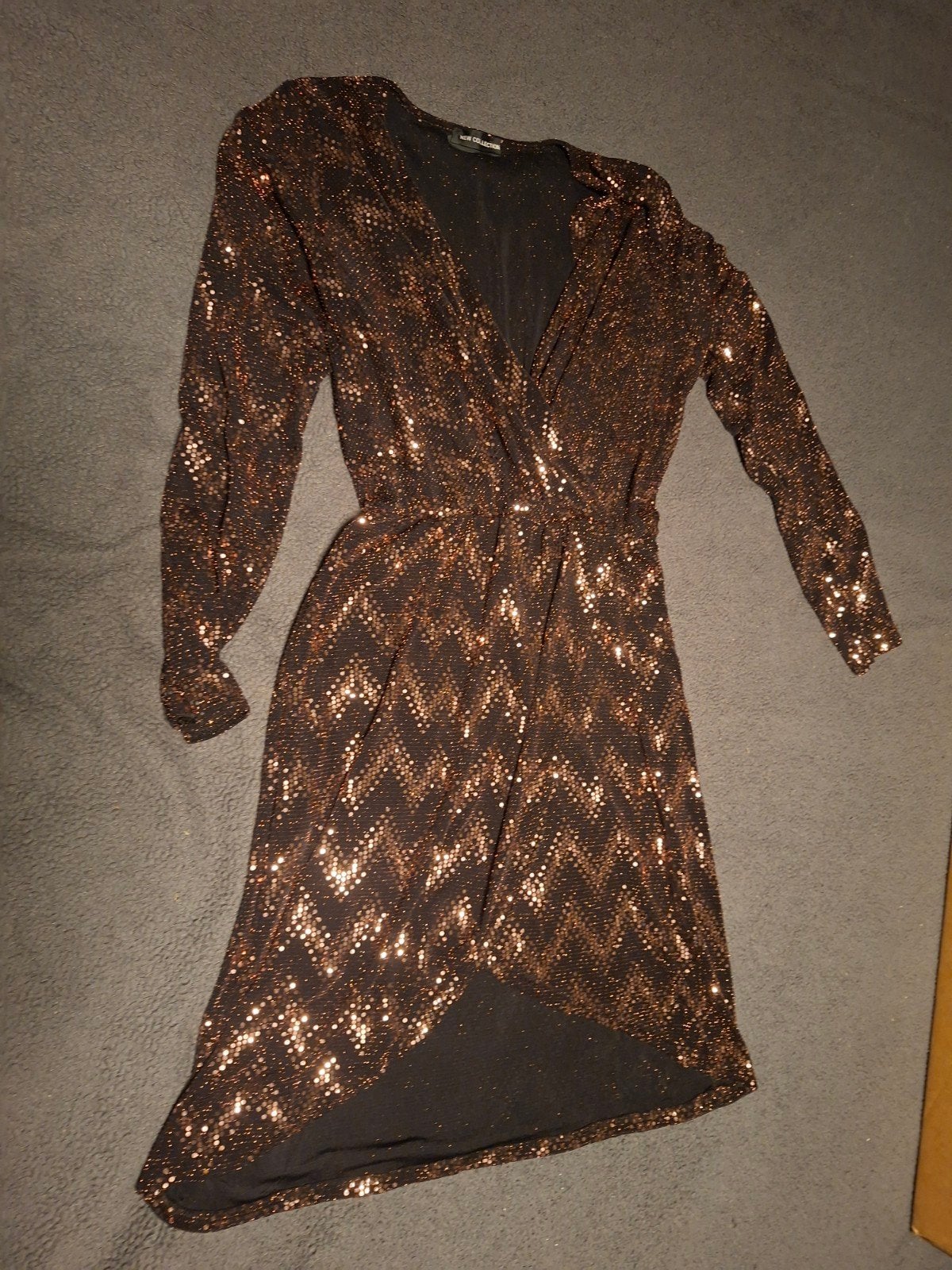 Overslagjurk met glitters, maat 42/44, rekbaar, Kleding | Dames, Zwart, Maat 42/44 (L), Ophalen of Verzenden, Zo goed als nieuw