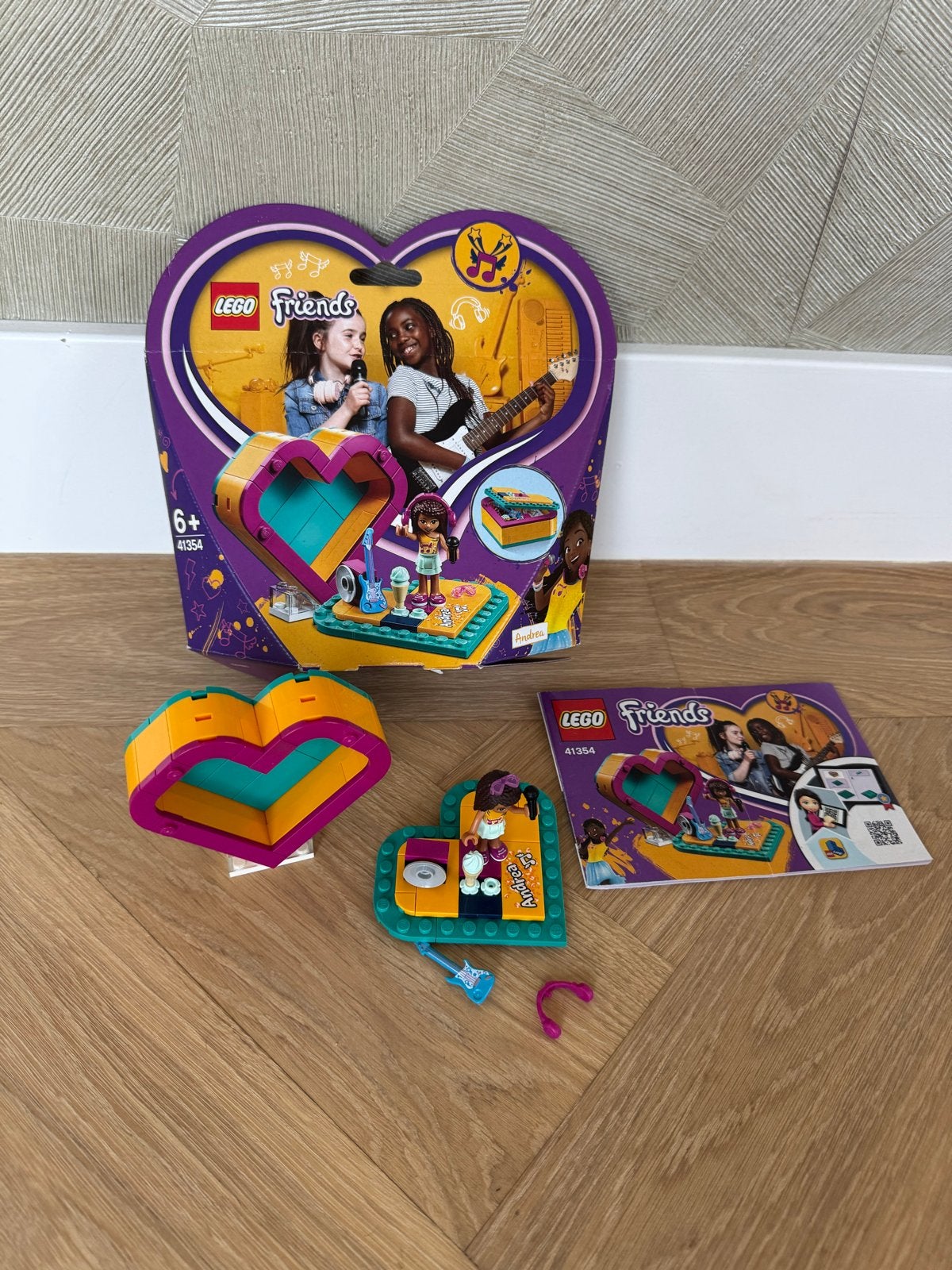 LEGO Friends Andrea's Hartdoosje (41354), Ophalen of Verzenden, Zo goed als nieuw