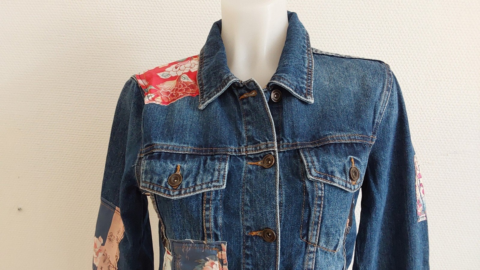 Desigual spijkerjasje maat 36 - Nieuw, Blauw, Nieuw, Ophalen of Verzenden, Jasje