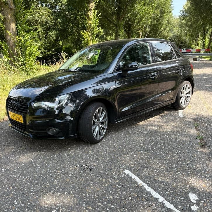 Audi A1 1.2 Tfsi Zwart, Xenon,Airco,Stoelverwarming, Voorwielaandrijving, Stof, Zwart, 4 cilinders