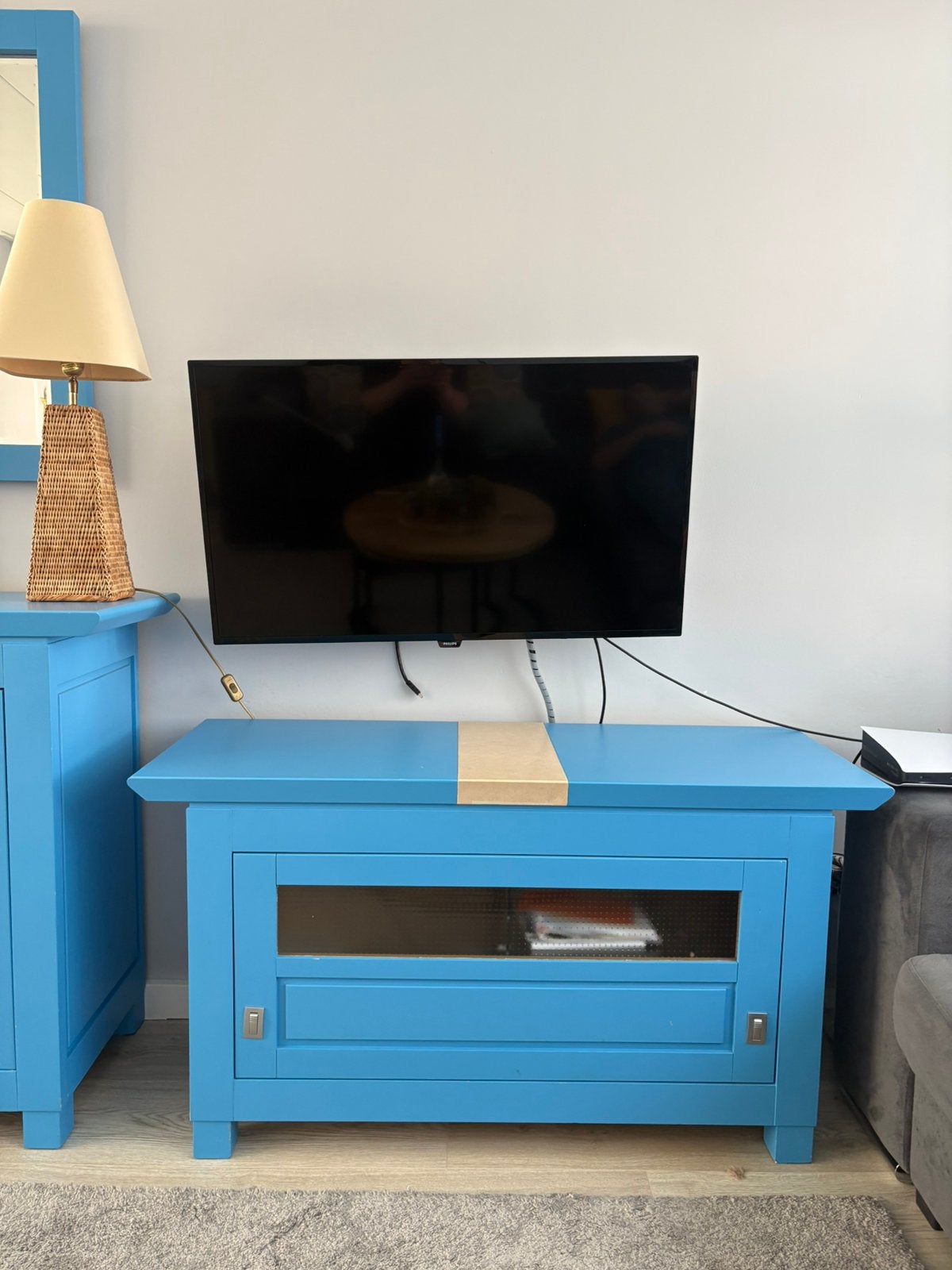 Mooi tv-meubel in moderne stijl, Ophalen of Verzenden, Zo goed als nieuw, 25 tot 50 cm, Minder dan 100 cm