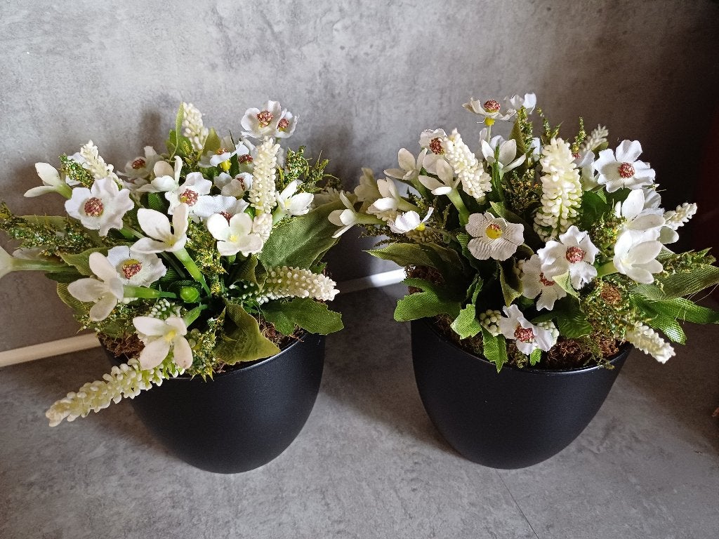 2 KLEINE ZIJDE PLANTJES, Kunstbloem, Ophalen of Verzenden, Wit, Inclusief kunstbloemen