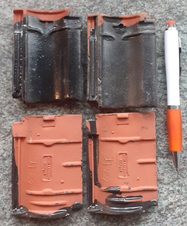 Miniatuur dakpannen - monsterpannetjes, partij, Ophalen, Steen of Klei, Zo goed als nieuw, 15 m² of meer