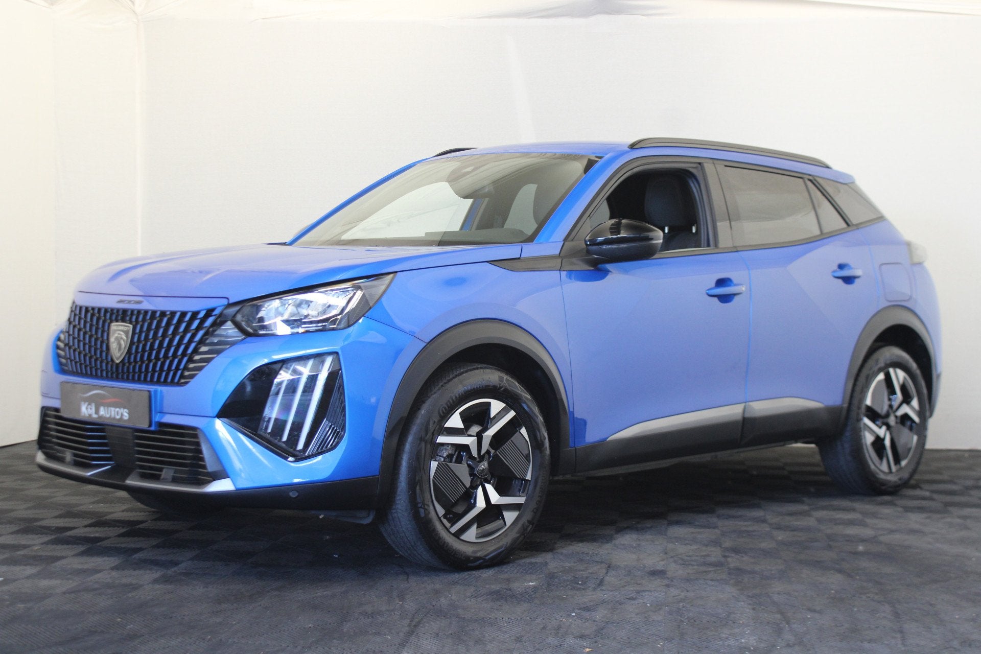 Peugeot 2008 1.2 Hybrid 136 Allure (bj 2024, automaat), 1272 kg, 136 pk, Gebruikt, 1199 cc