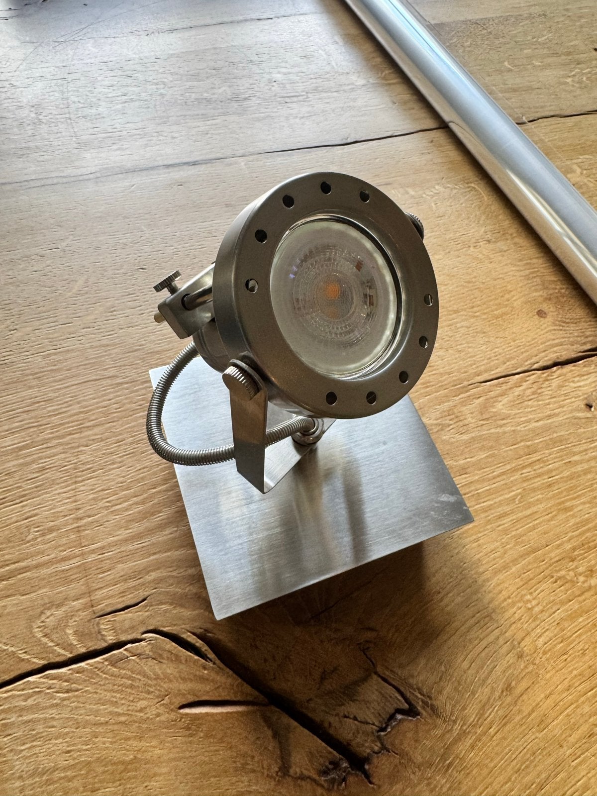 Moderne LED-spotlamp van metaal, Metaal, Overige merken, GU10, Nieuw