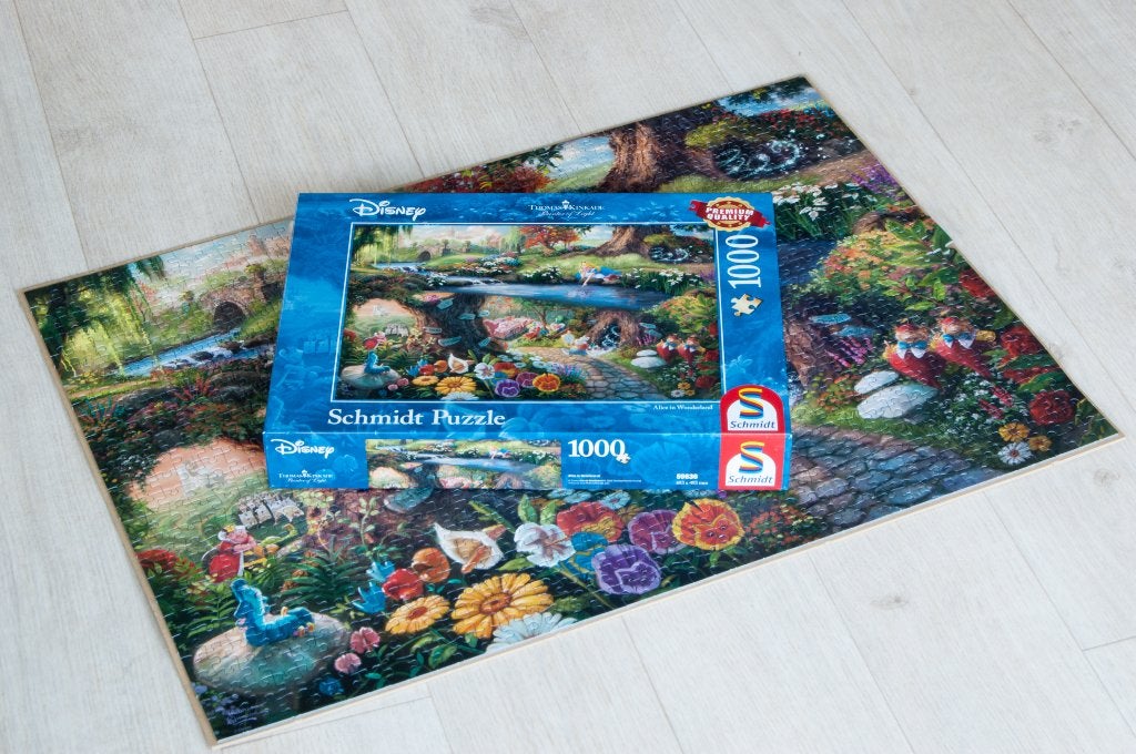 Disney Schmidt puzzels :  Alice Wonderland en 101 Dalmatiërs, Ophalen of Verzenden, 500 t/m 1500 stukjes, Zo goed als nieuw, Legpuzzel