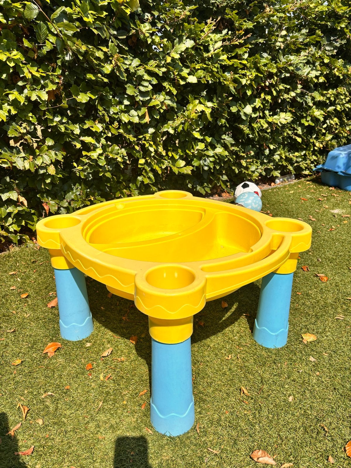 Water/zandtafel voor kinderen - Geel met blauwe poten, Kinderen en Baby's, Ophalen, Gebruikt