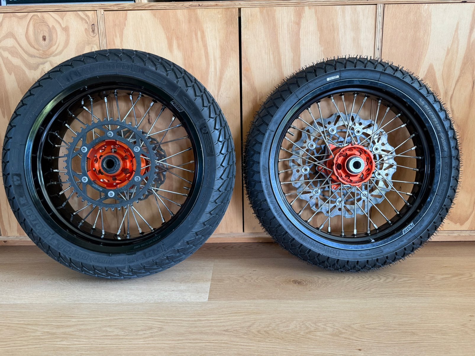 KTM SMR EXC wielset + regenbanden, Ophalen, Zo goed als nieuw
