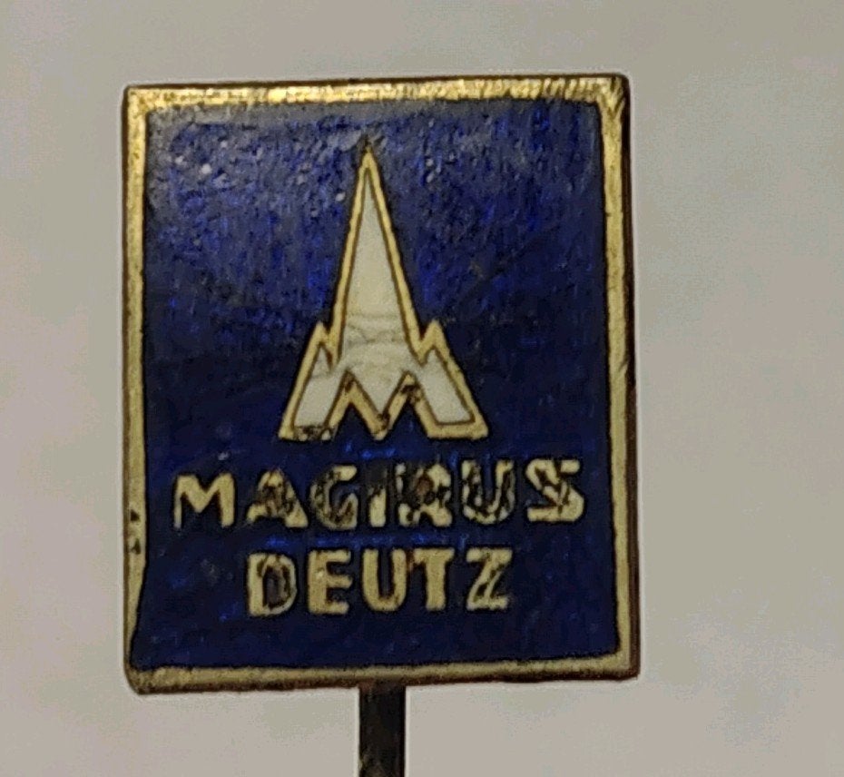 Magirus Deutz Emaille Speldje Steekspeld, Ophalen of Verzenden, Gebruikt, Overige onderwerpen