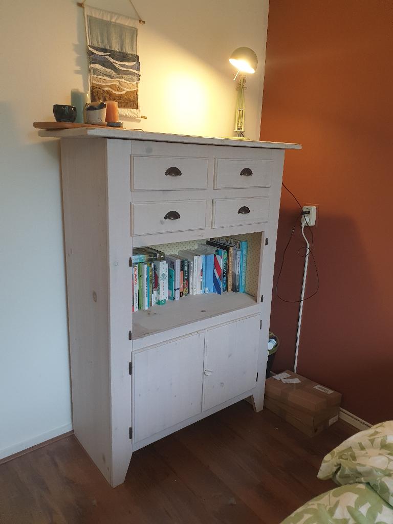 Witte houten kinderkast / speelgoedkast / boekenkast, Ophalen, Gebruikt, 50 tot 70 cm, 105 cm of meer