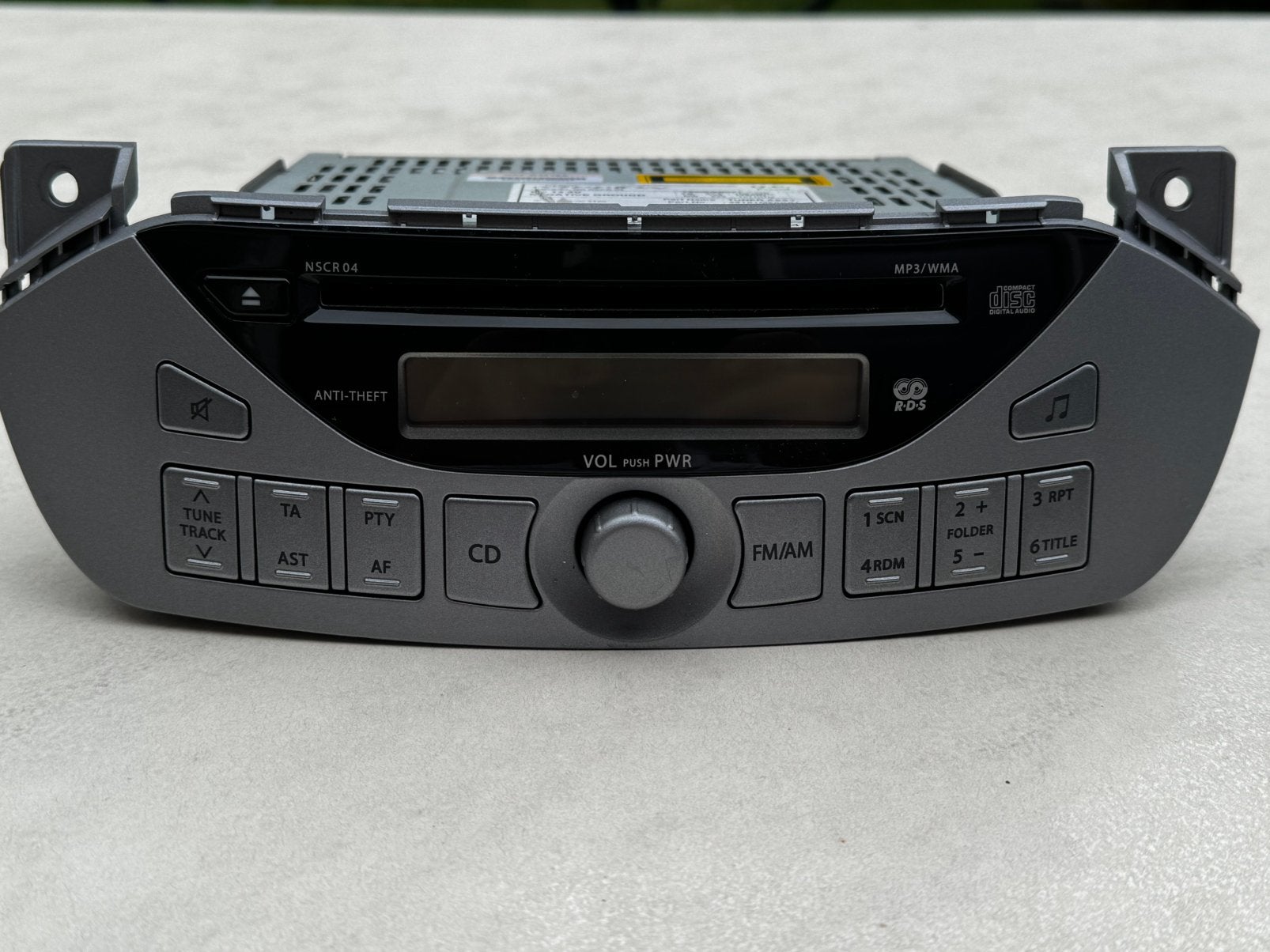 Radio CD Speler met artikelnummer 39101M68K01, Auto diversen, Autoradio's, Ophalen of Verzenden, Gebruikt