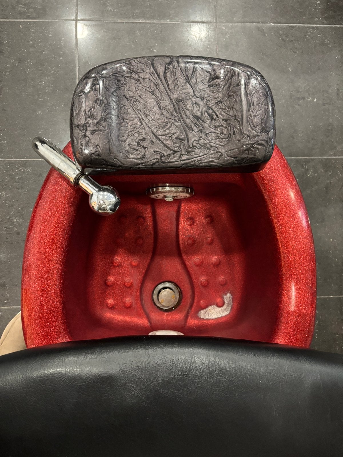 Pedicure stoel met massage, Nagels lakken