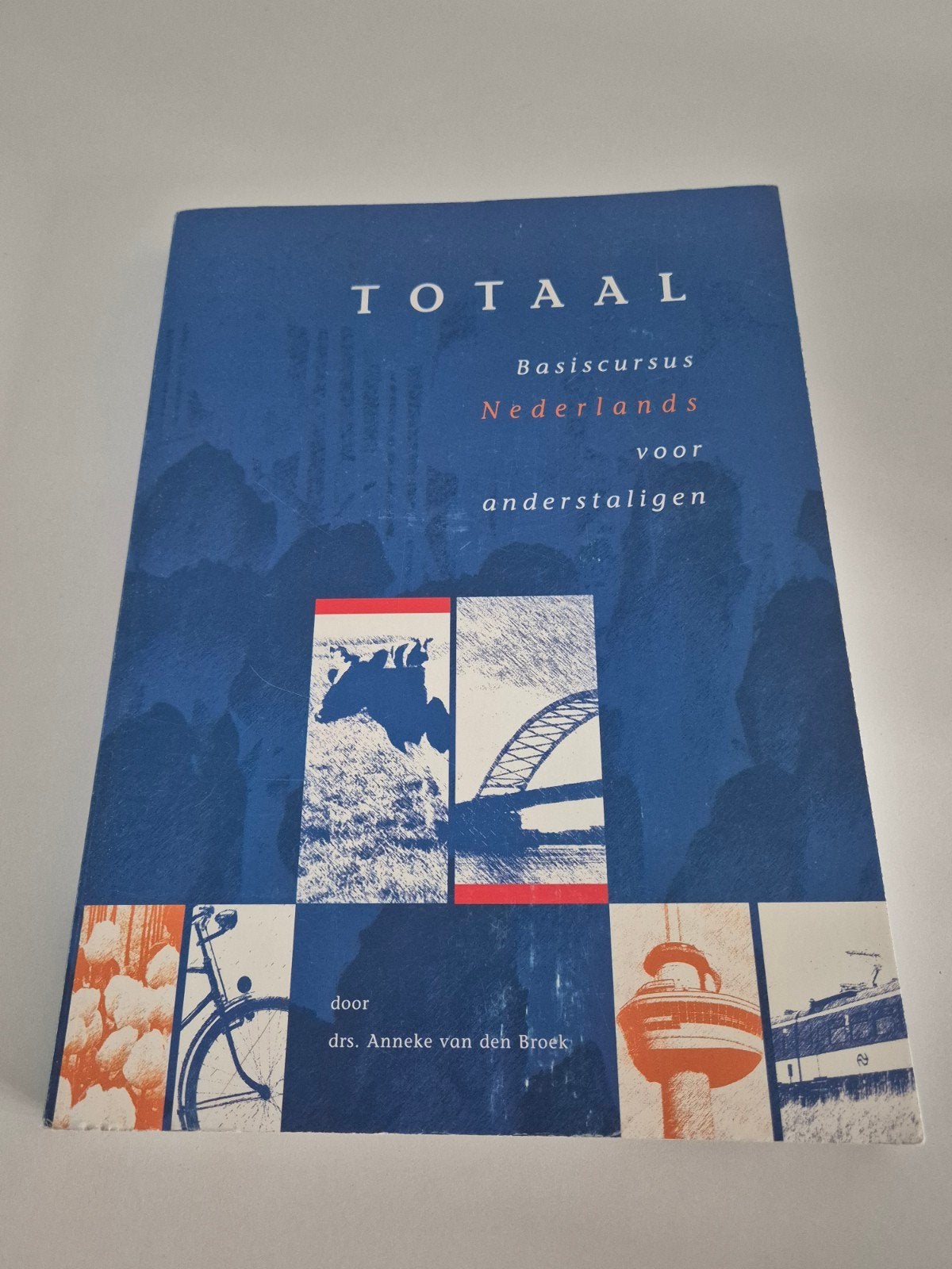 Totaal: Basiscursus Nederlands voor anderstaligen, Boeken, Non-fictie, Nederlands, Ophalen of Verzenden, Zo goed als nieuw