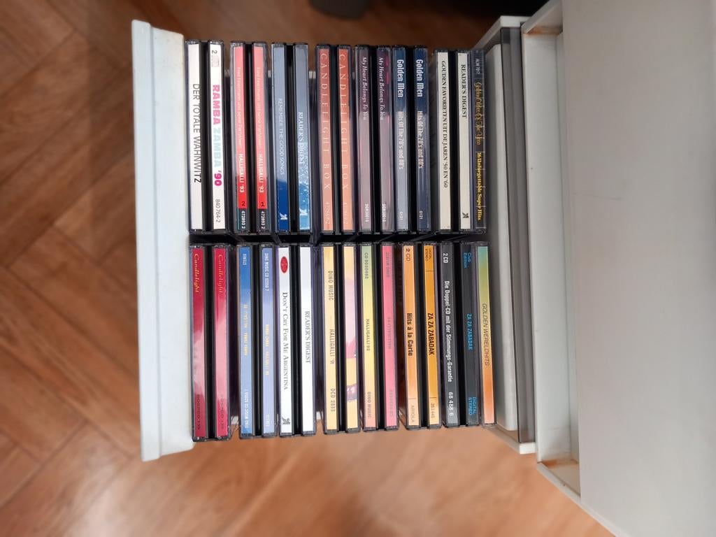 170 cds met opbergkastjes rock pop verz enz ophalen, Ophalen, Zo goed als nieuw