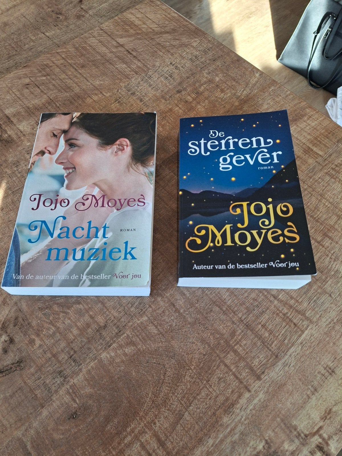 Jojo Moyes, 2x, Ophalen of Verzenden, Gelezen