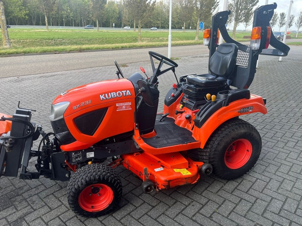 Kubota BX231 maaitrekker met achter en front hefinrichting, Gebruikt, Ophalen of Verzenden, Kubota, 120 cm of meer