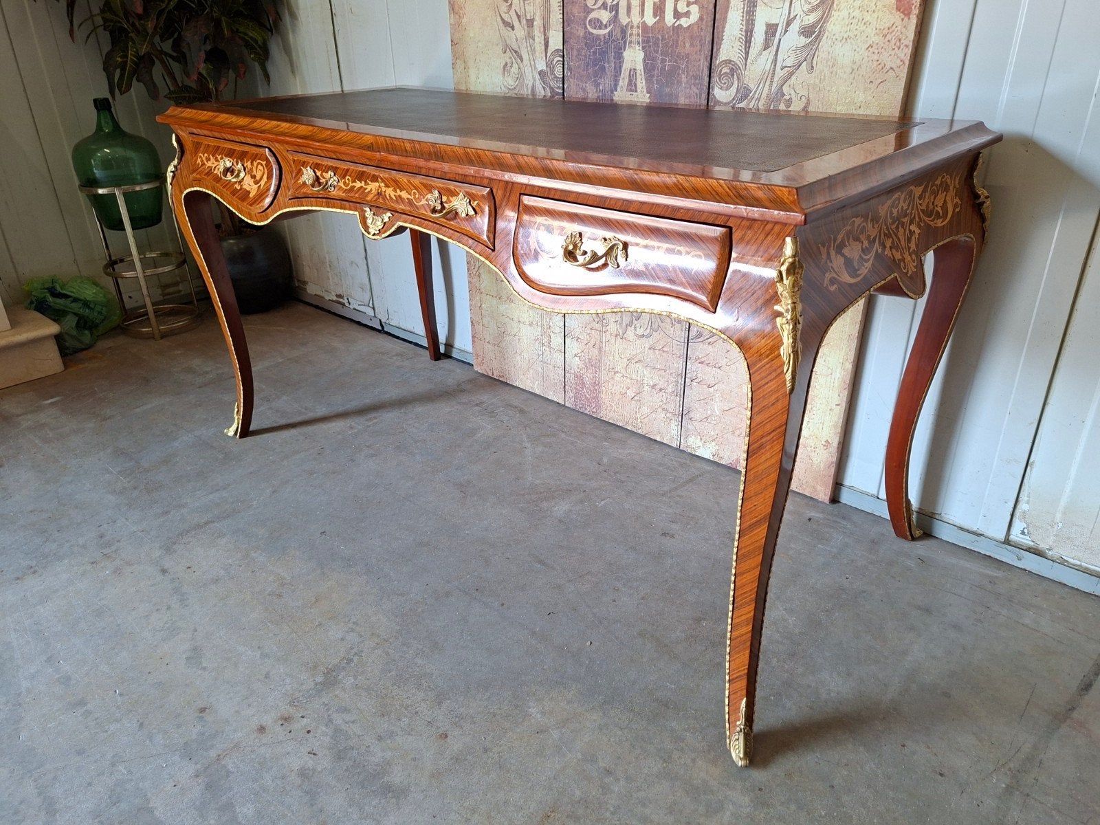 Klassieke Italiaans schrijftafel, bureau, desk met lederen, Antiek en Kunst, Ophalen of Verzenden