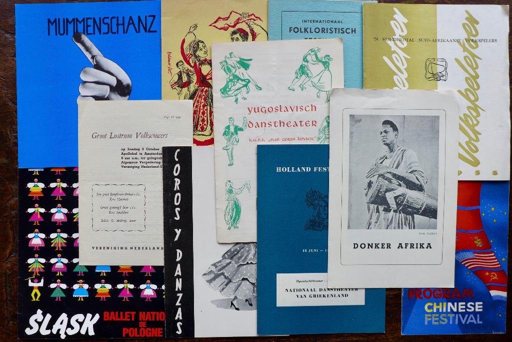 Diverse oude volksmuziek, volksdans of dans programmaboekjes, Ophalen of Verzenden, Gelezen, Ballet of Musical, Onbekend