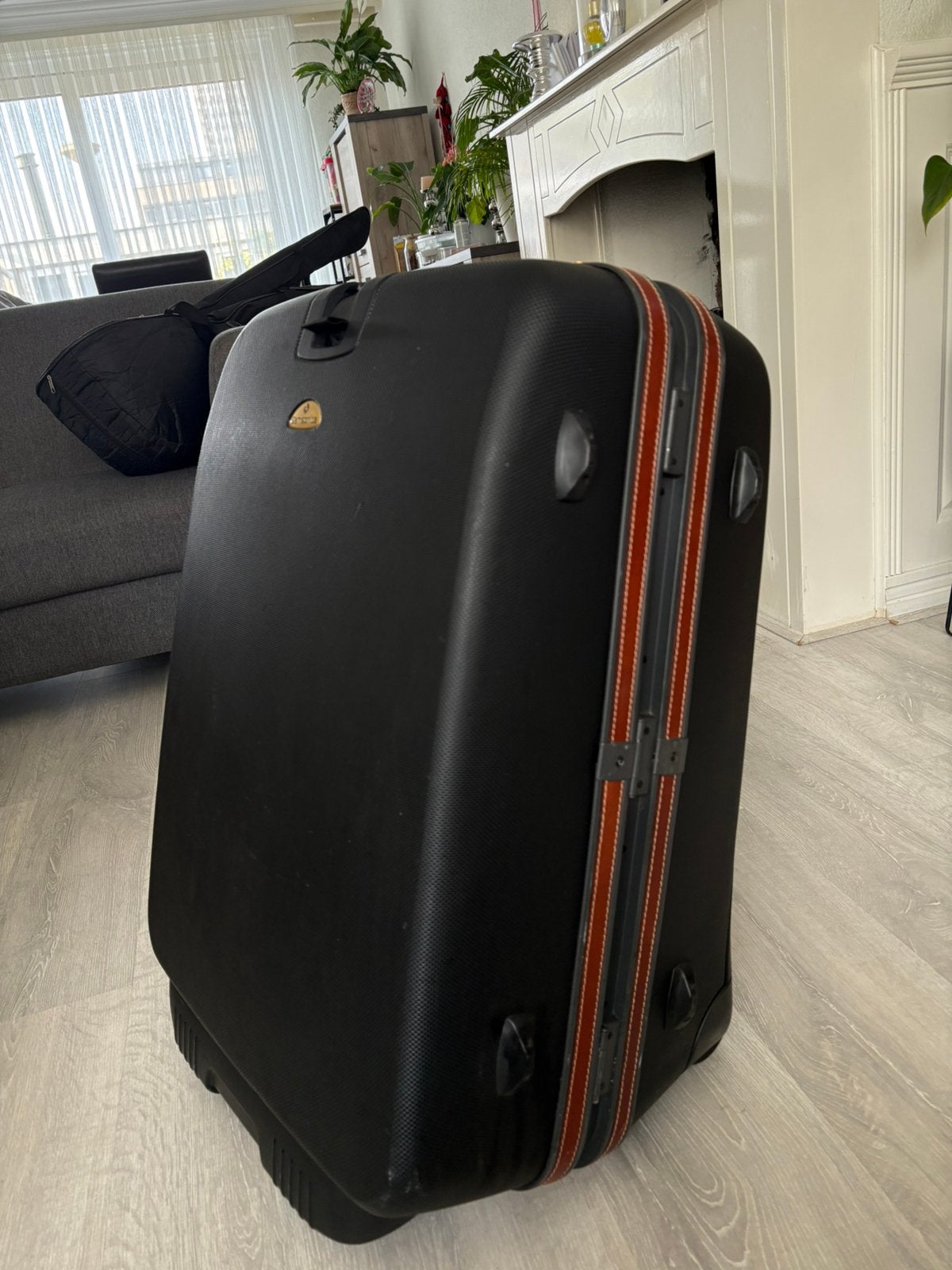 Samsonite koffer met leren details, kledinghoes &accessoires, Ophalen, Zo goed als nieuw, Hard kunststof, Slot