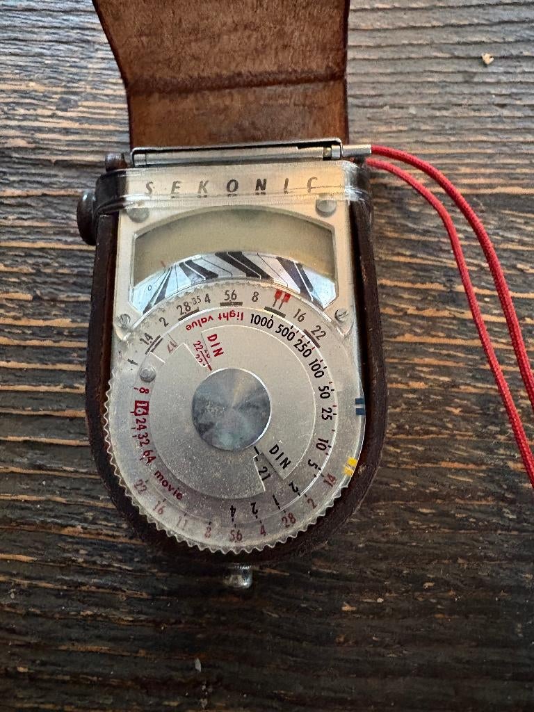 Sekonic L-8 Belichtingsmeter – Werkend & met Lederen Etui, Ophalen of Verzenden, Gebruikt, Draagbaar